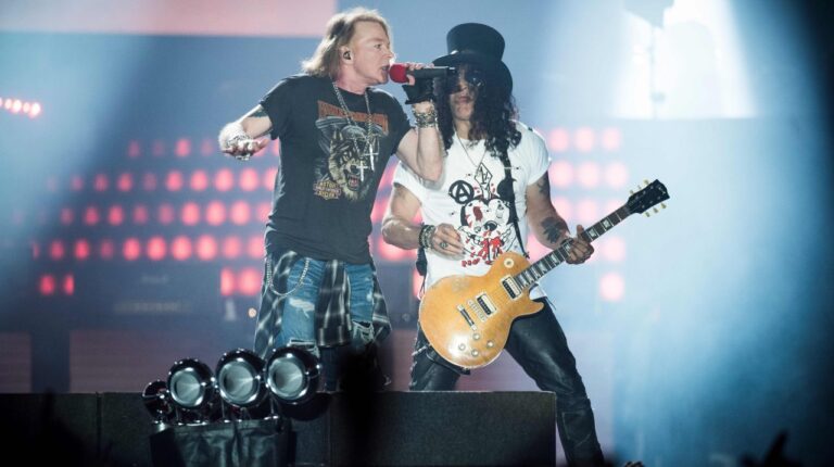 Breaking News: Guns N’ Roses Postpones Epic St. Louis Show Due to Illness – Don’t Miss the Rescheduled Date!