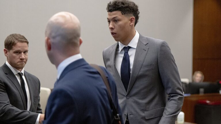 Discover the Shocking Allegations Against Jackson Mahomes and His Surprising Link to Taylor Swift at Travis Kelce’s Chiefs Victory