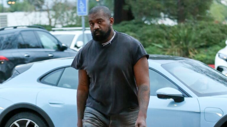 Discover the Shocking Reason Why Kanye’s Latest Album Suddenly Disappeared from Apple Music!