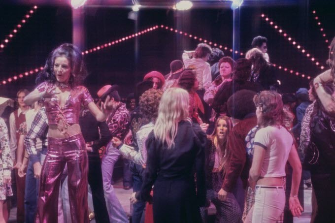 Discover the Ultimate Playlist: 15 Unforgettable Disco Hits That Will Get You Grooving!