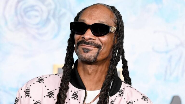 Exclusive: Snoop Dogg Signs Former Death Row Talent to Record Label Deal!