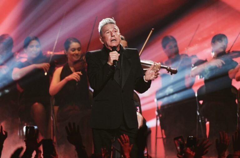 Latin AMAs 2024: Ricardo Montaner Receives Prestigious Legacy Award – Find Out Why!