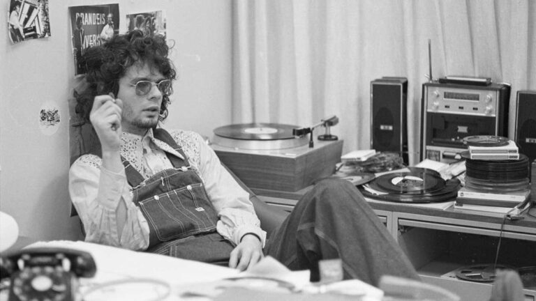 Legendary Al Kooper dishes on working with iconic rock legends like The Rolling Stones, The Who, Bob Dylan, and more!