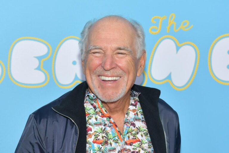 Legendary Musician Jimmy Buffett to be Honored with Prestigious Rock & Roll Hall of Fame Award