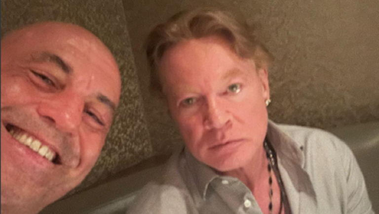 Lively Encounter: Joe Rogan Surprises Axl Rose at Dinner in Greece – Guess Who Looked Thrilled!