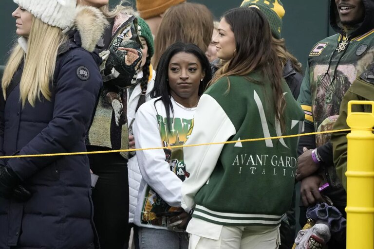 Outrage as Fans Accuse NFL of Racism in Snubbing Simone Biles for TV Time at Packers-Vikings Game