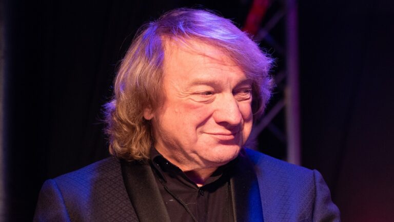 Rock Legend Lou Gramm Celebrates Foreigner’s Long-Awaited Rock Hall Induction: ‘Justice Finally Prevails!’