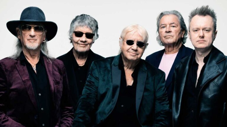 Step back in time with Deep Purple’s electrifying new album, capturing the essence of the iconic 1970s era!