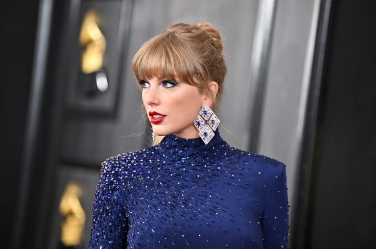 Taylor Swift Wins Legal Battle Against Claims of Plagiarism – Defends ‘Lover’ Book with Success