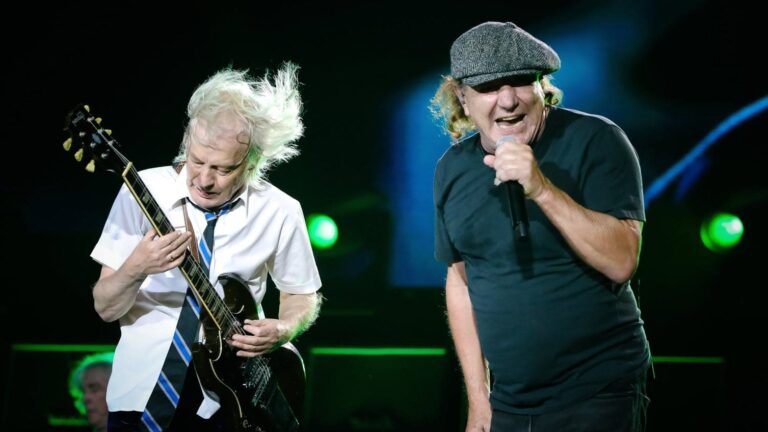 The Ultimate ACDC Playlist: The Top 10 Best Songs You Need to Hear Now!