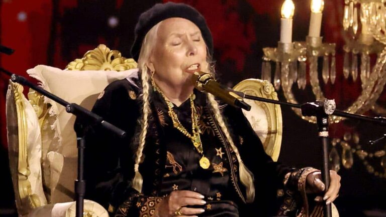 Unveiling the Top 10 Must-Hear Joni Mitchell Hits You Can’t Miss!