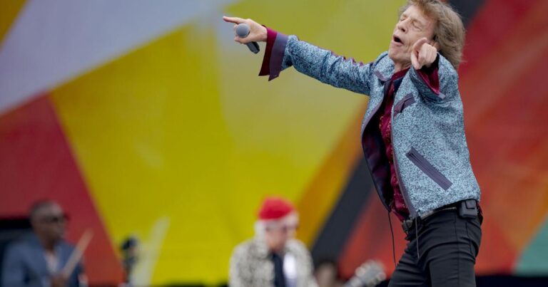 Be Part of Music History: Over 500,000 Fans Flock to New Orleans Jazz Fest for Epic Rolling Stones Performance!