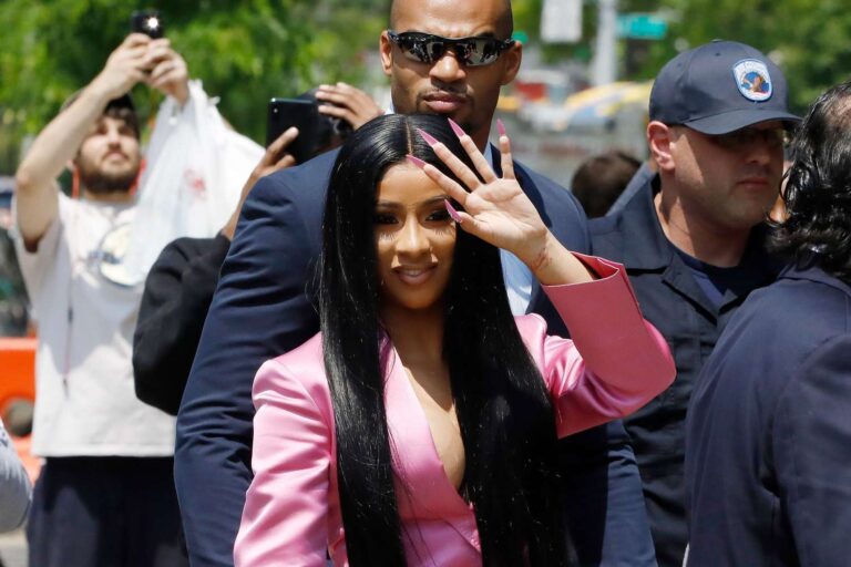 Breaking News: Cardi B Faces Indictment by Grand Jury on 14 Charges for Infamous Strip Club Brawl