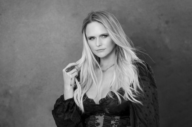 Country Music Stars Unite on Stage: Miranda Lambert, Randy Travis, Tenille Arts & More!