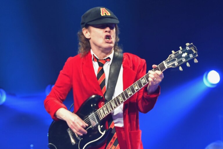 Discover the Shocking Singer AC/DC Auditioned Before Landing Axl Rose – Find Out Who! – Drgnews