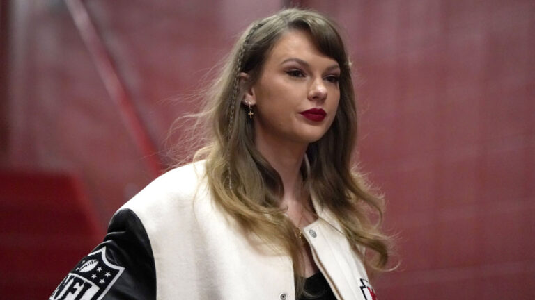 Exclusive: Taylor Swift’s Stalker Arrested outside NY Home – Held Without Bail!