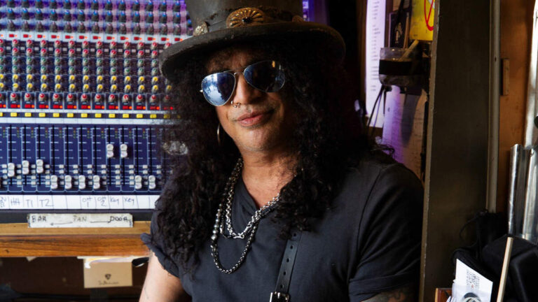 Rock Legends Unite: Slash Secures Brian Johnson and Steven Tyler for Epic Collaboration