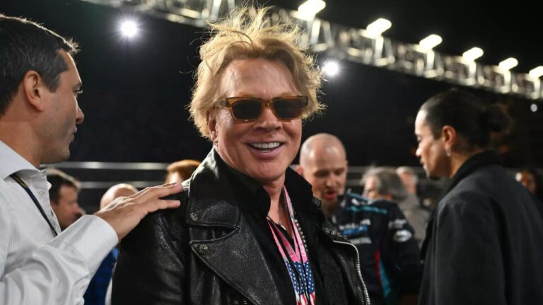 Shocking Revelation: Guns N’ Roses Rockstar Axl Rose Faces Accusations of 1989 Sexual Assault