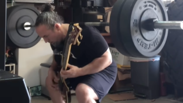 Unbelievable: Watch Man Crush Metallica’s Pulling Teeth Bass Solo While Squatting 225lbs! You Won’t Believe Your Eyes!