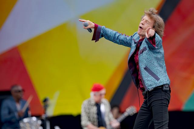 Unprecedented Rolling Stones Show Draws Massive Crowd of 500,000 to New Orleans Jazz Fest!