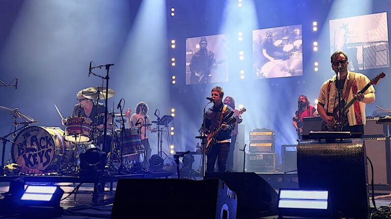 Watch Noel Gallagher Rock Out with The Black Keys live in London – Front Row Footage Inside!